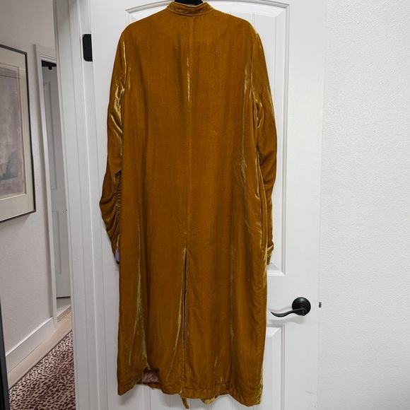 *Flaw* Free People Dahlia Velvet Gold Yellow Duster Coat Robe Jacket - Picture 9 of 11